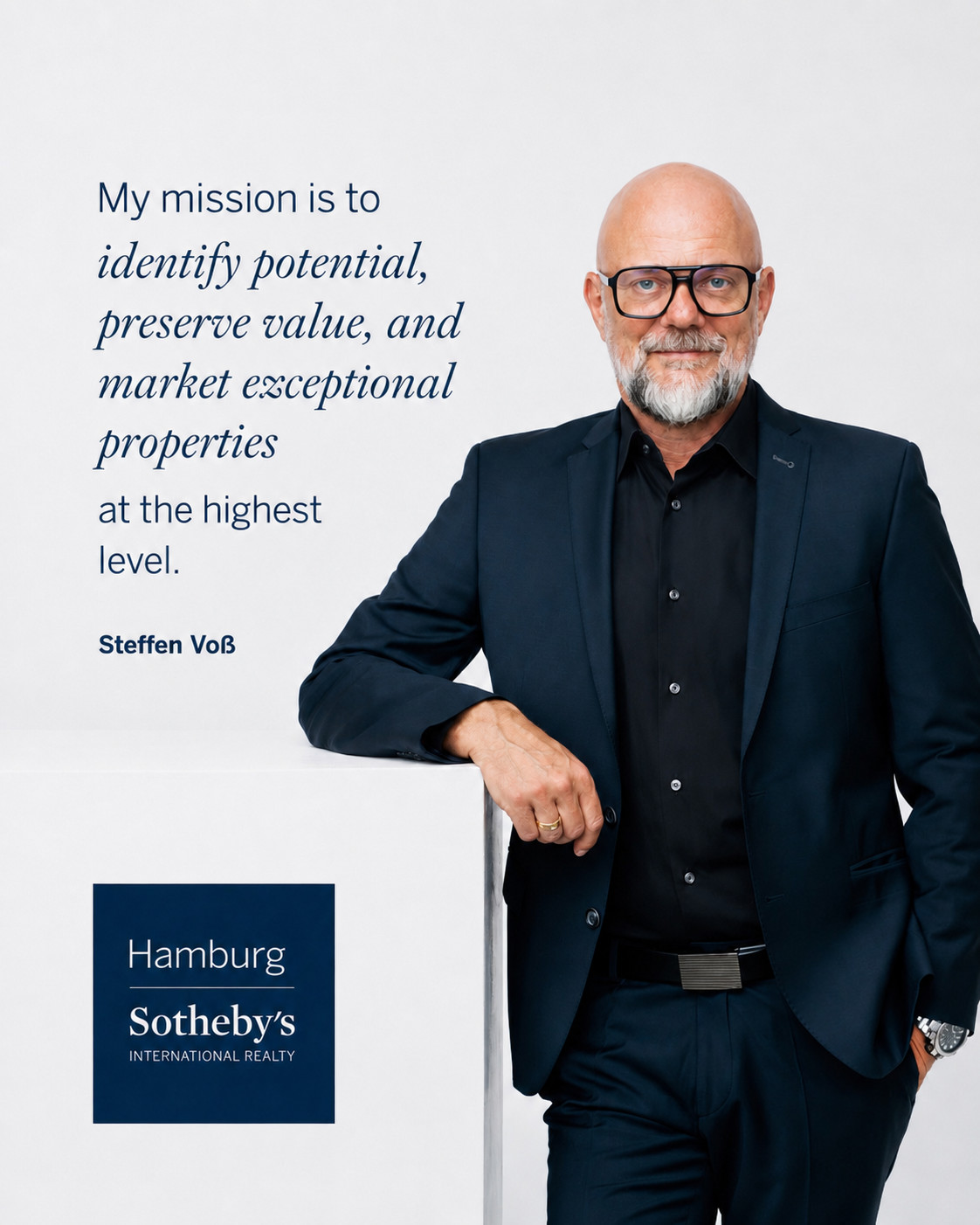 Professional real estate agent in Hamburg with experience and expertise.